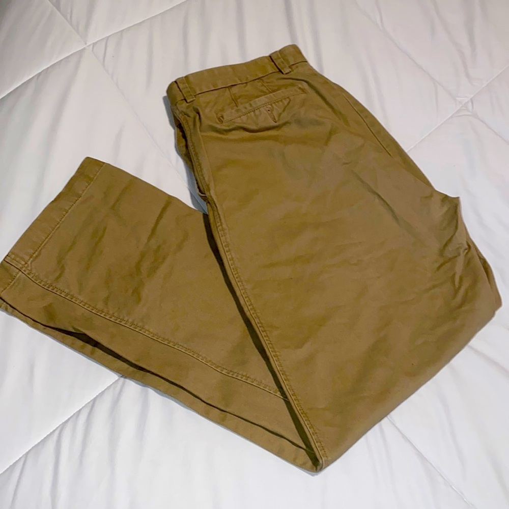 BASS EARTH JEANS never worn.